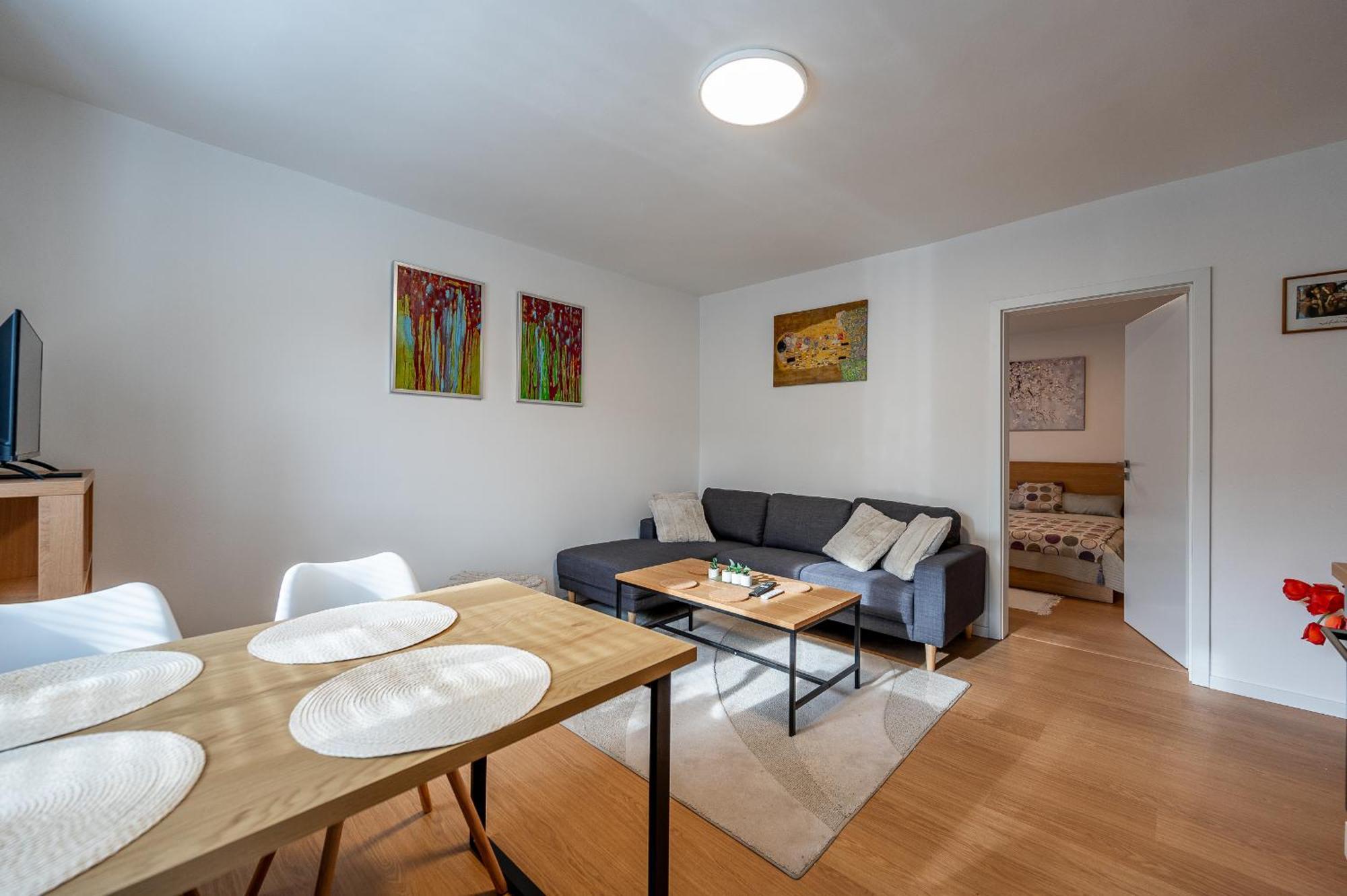 3 Room Private Flat Kosice City Center Fresh And New! المظهر الخارجي الصورة